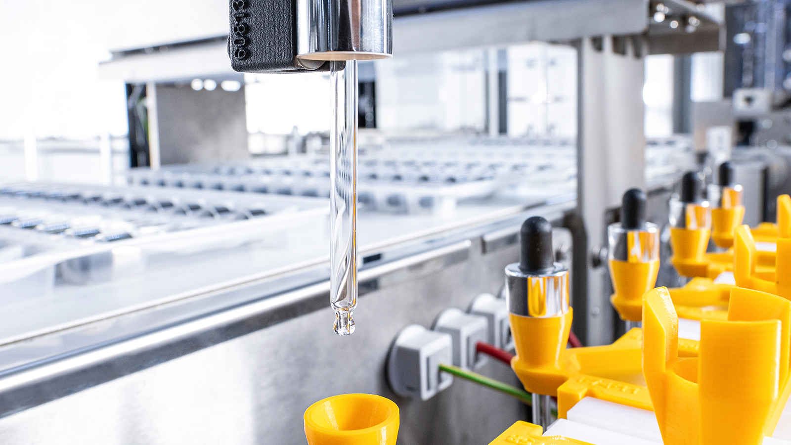 photos: Gerhard Schubert GmbH Cosmetic manufacturers can print spare parts or new format parts for their line themselves.