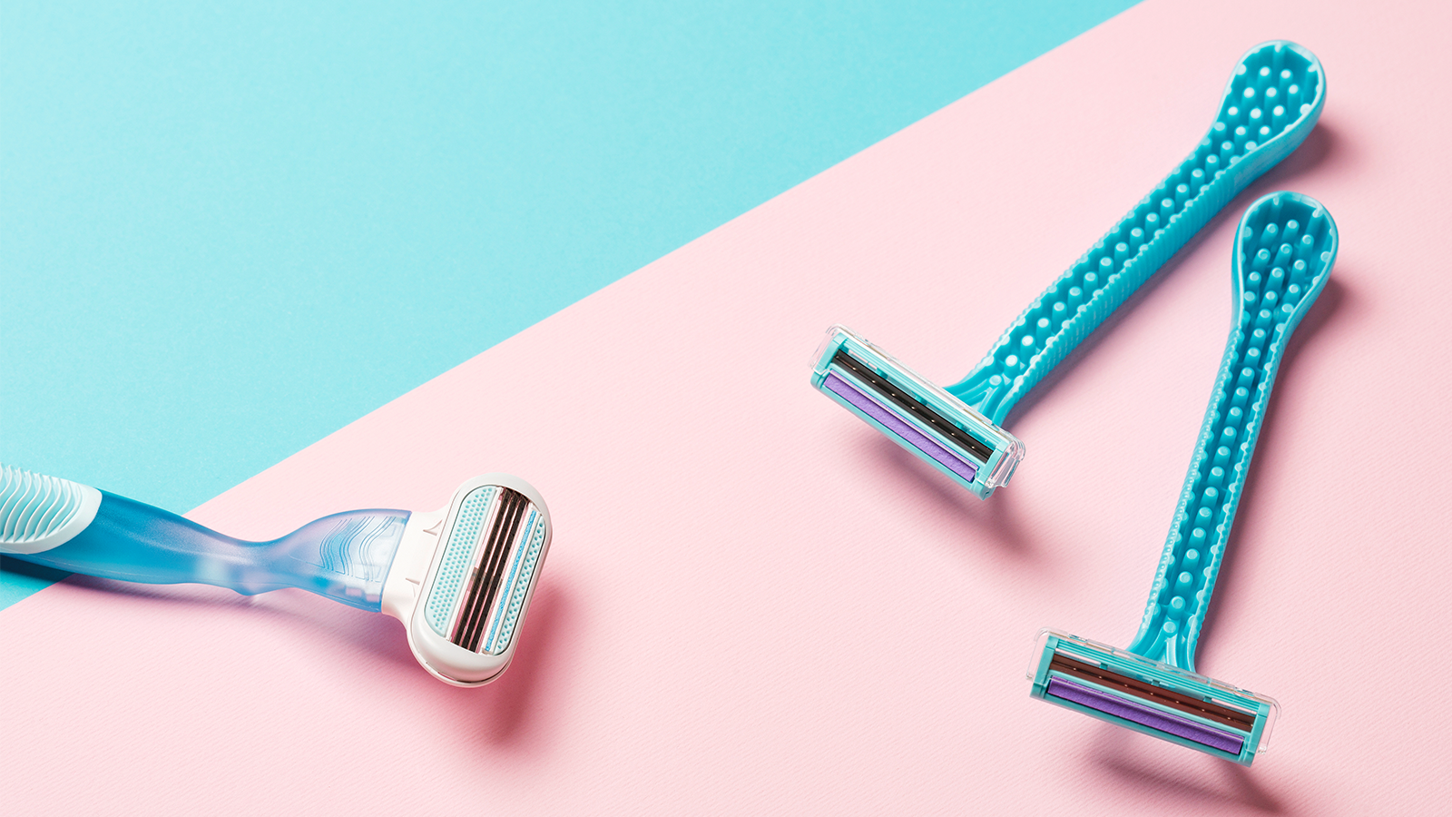 Some razors have a sliding strip or a formulation attached which releases substances or mixtures to the shaving area, qulifying them as borderline product. photo: phBodrova/Shutterstock.com
